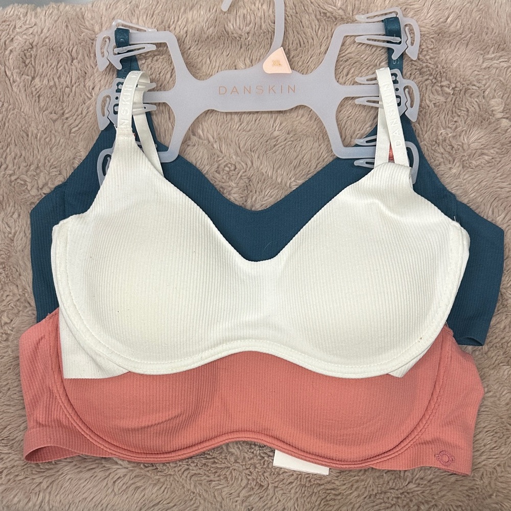 Danskin Bras